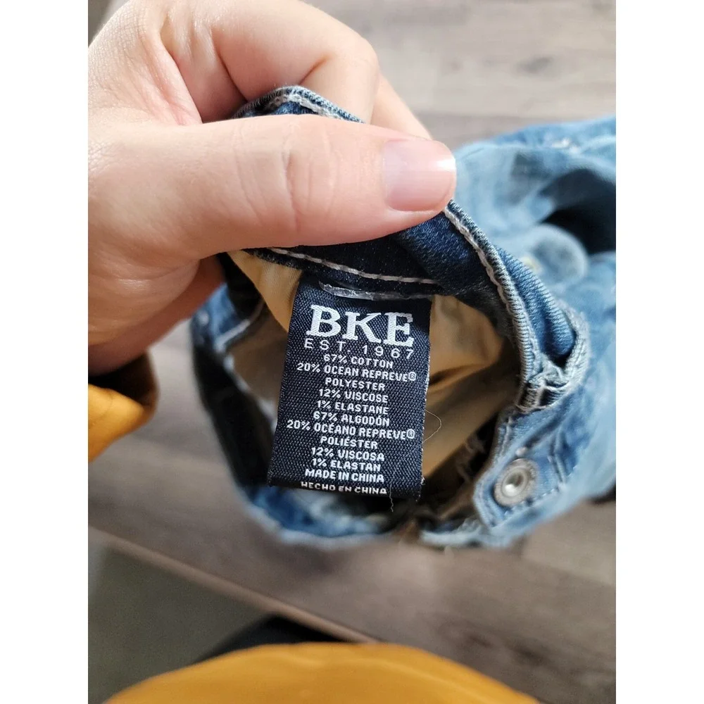 BKE Jeans Size 30x28* Blue Medium Wash Ethan Slim Fit Stretch Cotton Preppy Mens